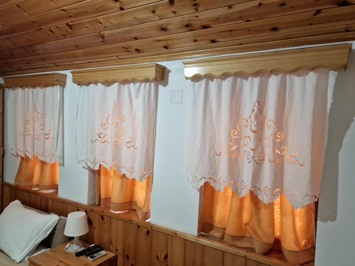 Hotel Domino Gjirokastër Extérieur photo