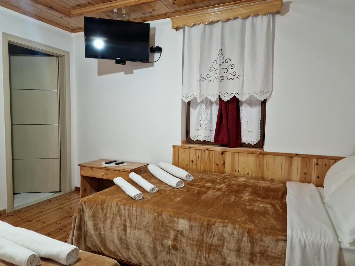 Hotel Domino Gjirokastër Extérieur photo