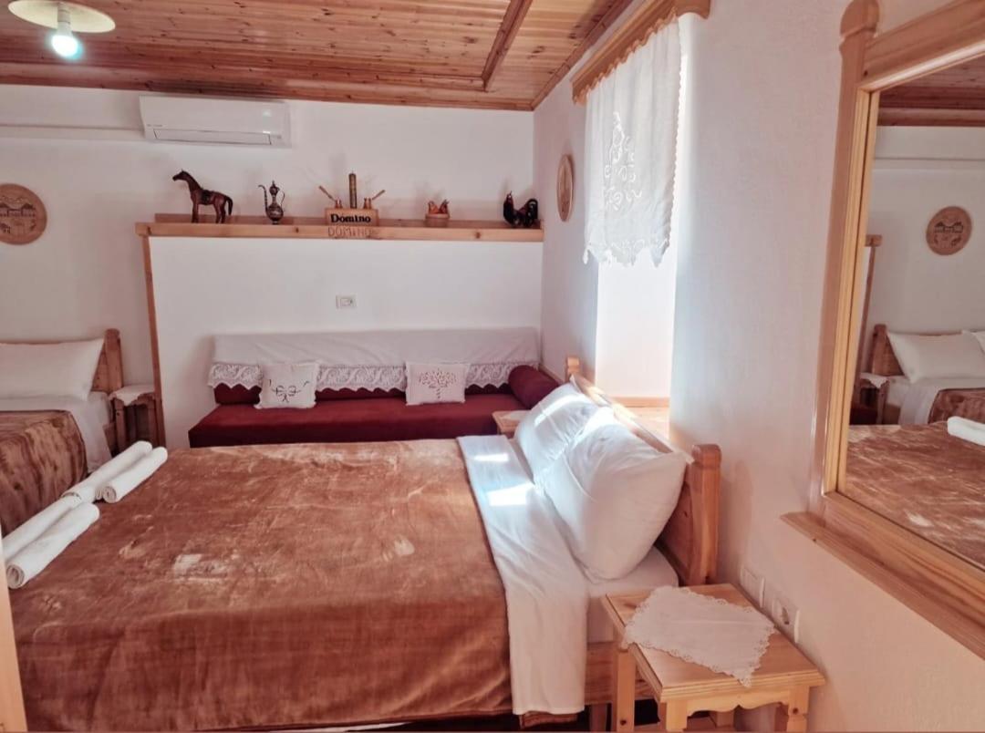 Hotel Domino Gjirokastër Extérieur photo