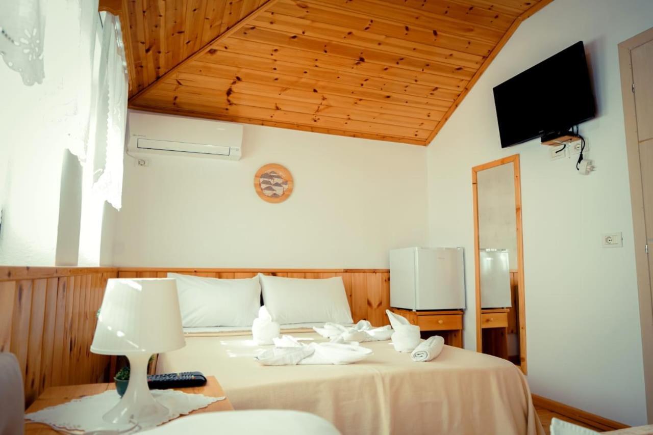 Hotel Domino Gjirokastër Extérieur photo