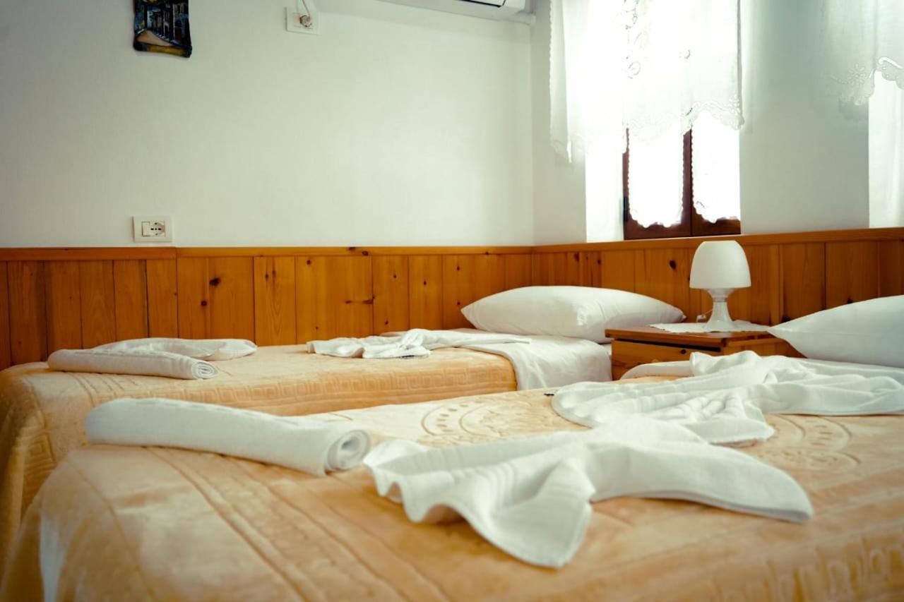 Hotel Domino Gjirokastër Extérieur photo
